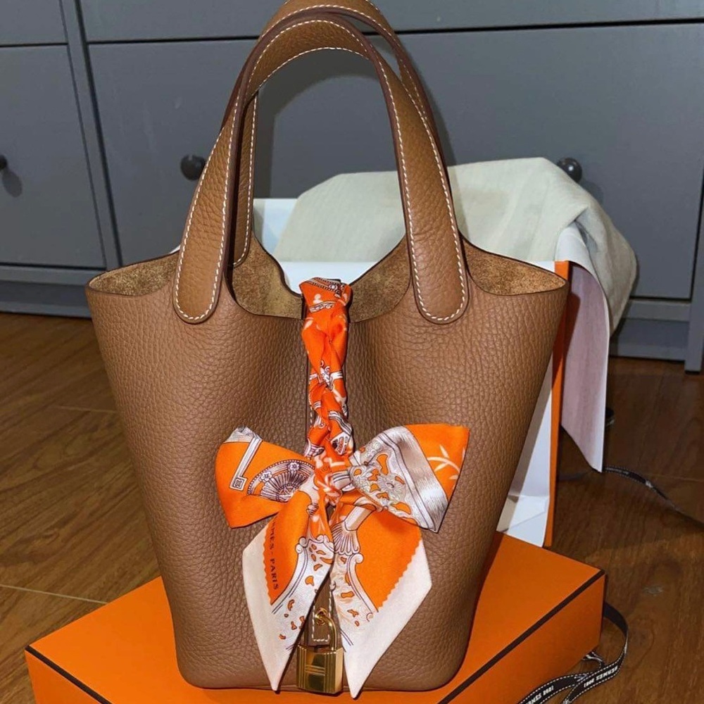 HERMES Picotin 18 Gold GHW